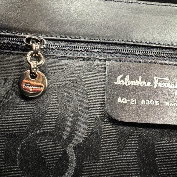 Salvatore Ferragamo Gancini Shoulder Bag in Black Calf Leather - Picture 10 of 12